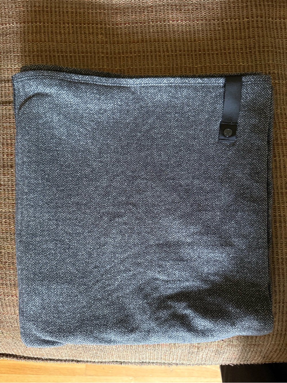 EUC Lululemon Vinyasa Scarf Heathered Herringbone Black/Grey/White